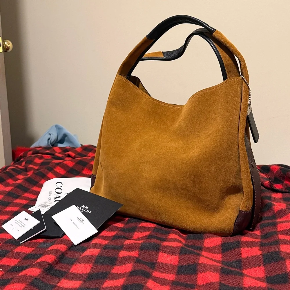 Coach Bandit Hobo 39 1941 Collection #87575 EUC - Picture 1 of 11